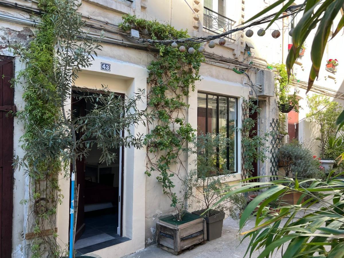 Cite Pilleux - Cozy Apartment In A Private Lane Paris Exterior foto